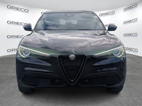 Used 2023 Alfa Romeo Stelvio Sprint image 2