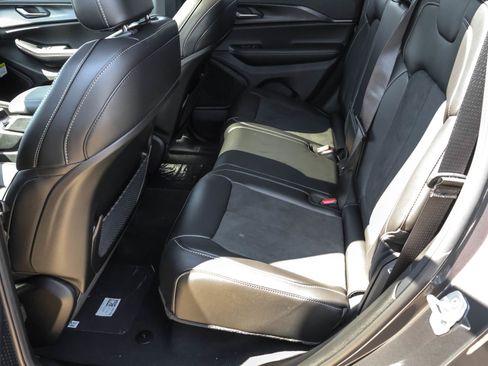 New 2025 Jeep Grand Cherokee Altitude image 15