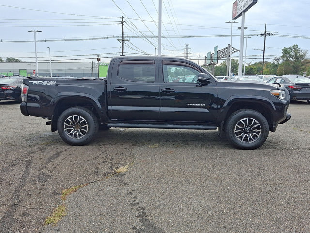 Used 2020 Toyota Tacoma TRD Sport AWD/4WD image 25