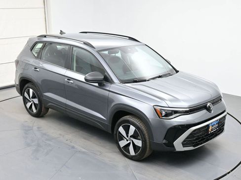 Used 2025 Volkswagen Taos S image 33