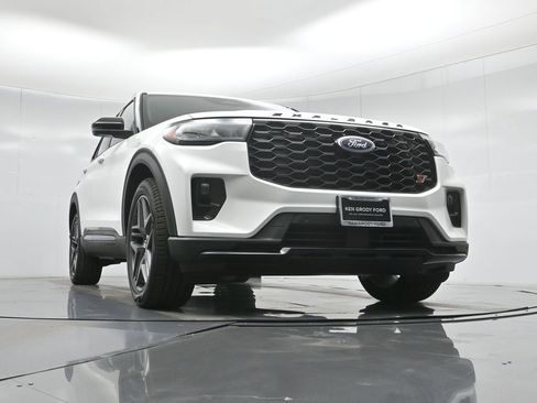 New 2026 Ford Explorer ST image 45