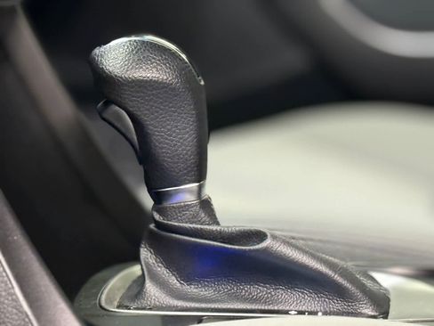 Used 2017 Hyundai Santa Fe Sport FWD image 19