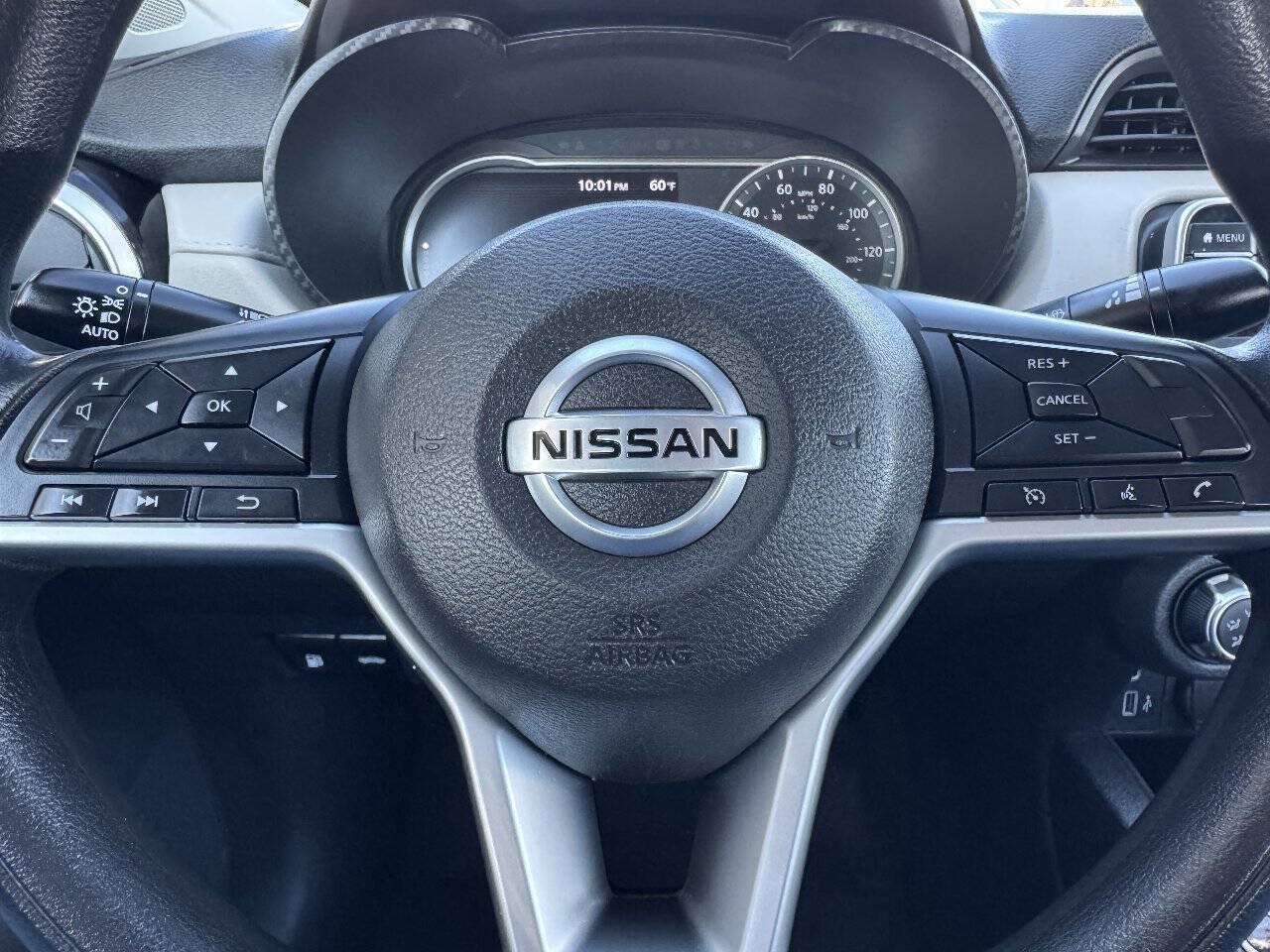 Used 2022 Nissan Versa SV FWD image 23