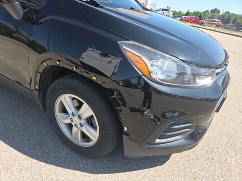 Used 2020 Chevrolet Trax LS FWD image 11