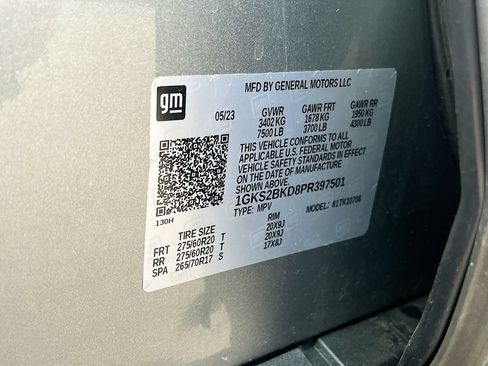 Used 2023 GMC Yukon SLT w/ SLT Premium Package AWD/4WD image 35