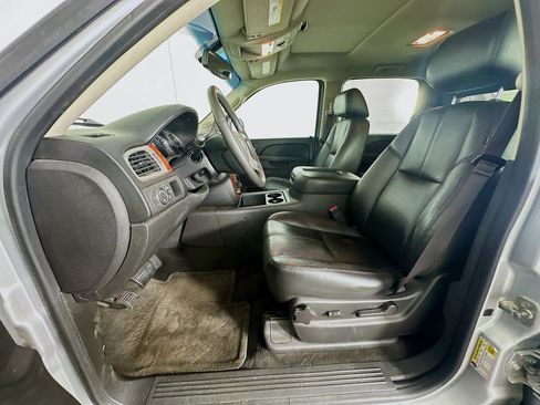 Used 2013 Chevrolet Avalanche LT w/ All-Star Edition RWD image 13
