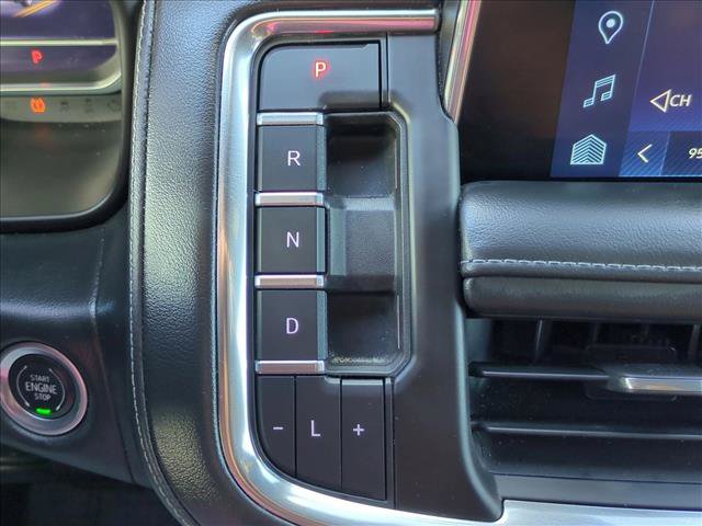 Used 2022 Chevrolet Tahoe Z71 w/ Luxury Package AWD/4WD image 12
