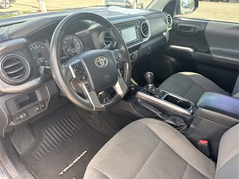 Used 2019 Toyota Tacoma SR5 image 31