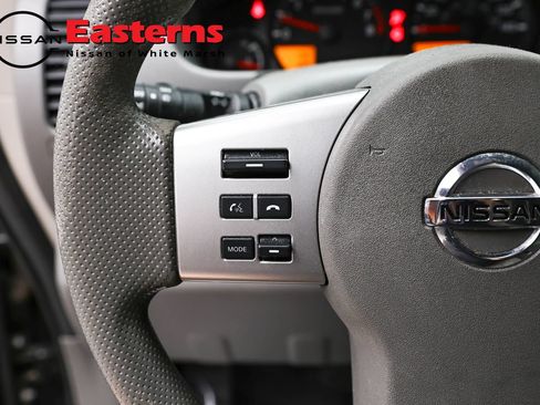Used 2021 Nissan Frontier SV AWD/4WD image 15
