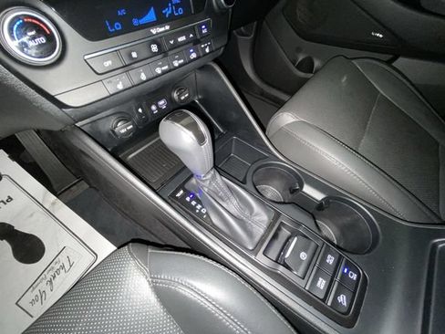 Used 2021 Hyundai Tucson Limited AWD/4WD image 19