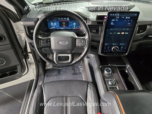 Used 2023 Ford Expedition Platinum AWD/4WD image 16