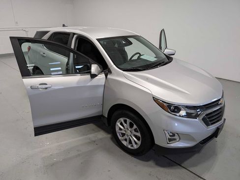 Used 2021 Chevrolet Equinox LT w/ LPO, Cargo Package AWD/4WD image 17