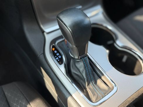 Used 2018 Jeep Grand Cherokee Laredo AWD/4WD image 35