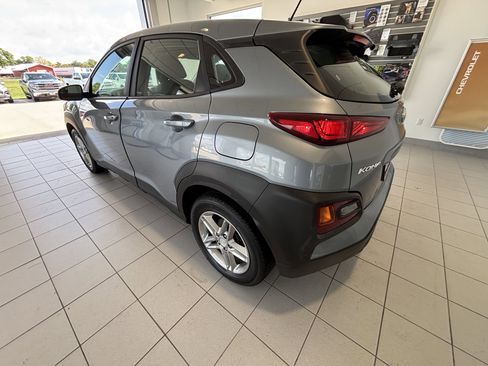 Used 2020 Hyundai Kona SE FWD image 3