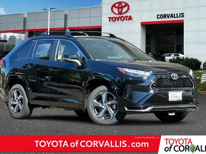 New 2025 Toyota RAV4 SE w/ Weather & Moonroof Package