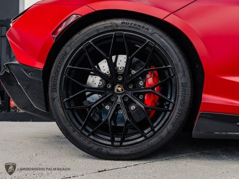 Used 2025 Lamborghini Revuelto AWD/4WD image 34