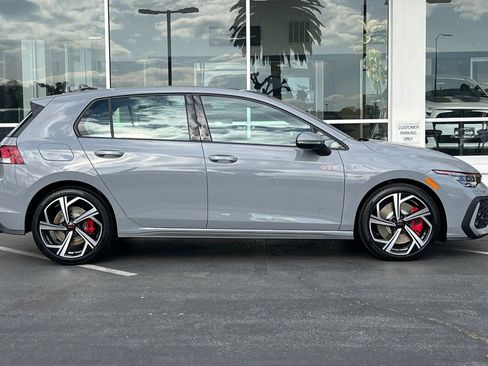 New 2026 Volkswagen GTI SE image 3