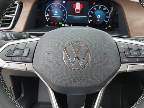 New 2026 Volkswagen Atlas SE FWD image 12