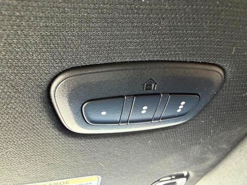 Used 2026 RAM 1500 Laramie AWD/4WD image 33