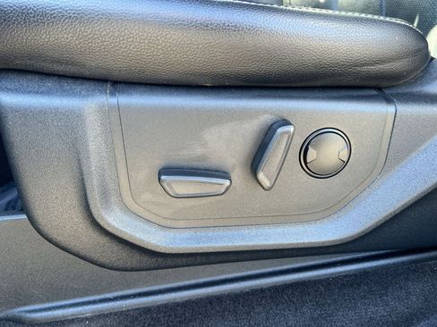 Used 2020 Ford F150 Lariat w/ Trailer Tow Package image 14