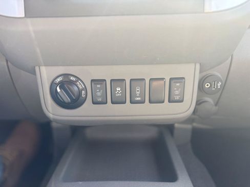 Used 2019 Nissan Frontier SV w/ Value Truck Package AWD/4WD image 21