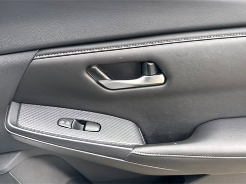 Used 2025 Nissan Sentra SV image 21