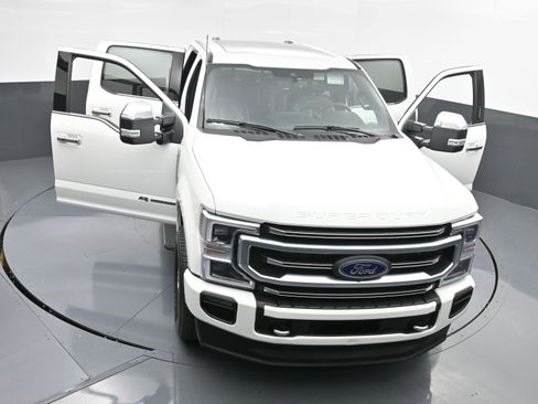 Used 2022 Ford F250 Platinum w/ FX4 Off-Road Package image 40
