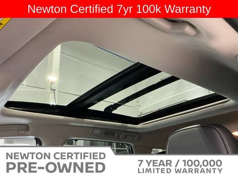 Used 2023 Nissan Pathfinder SL w/ SL Premium Package AWD/4WD image 11