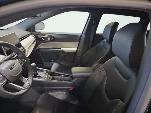 New 2026 Jeep Compass Limited AWD/4WD image 9