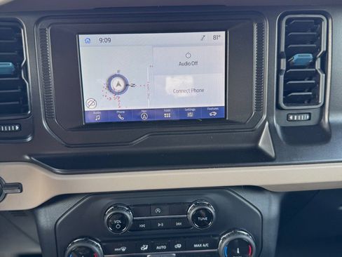 Used 2022 Ford Bronco Wildtrak image 17