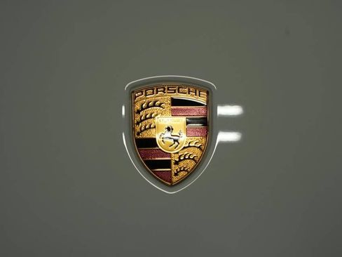 Certified 2025 Porsche Macan AWD/4WD image 29