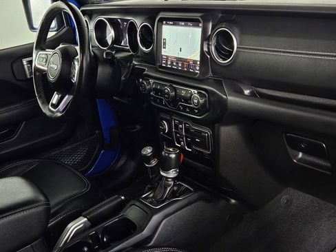 Used 2023 Jeep Wrangler Unlimited Sahara w/ Cold Weather Group image 33