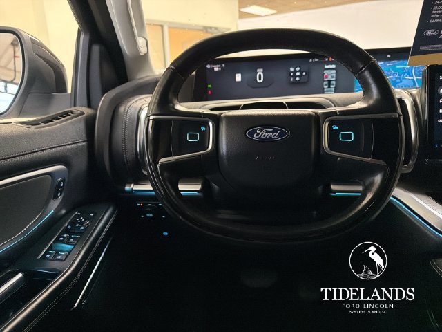 Certified 2025 Ford Expedition Platinum AWD/4WD image 18