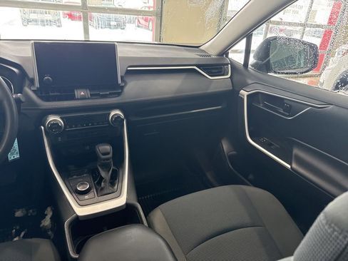 Used 2023 Toyota RAV4 LE image 12