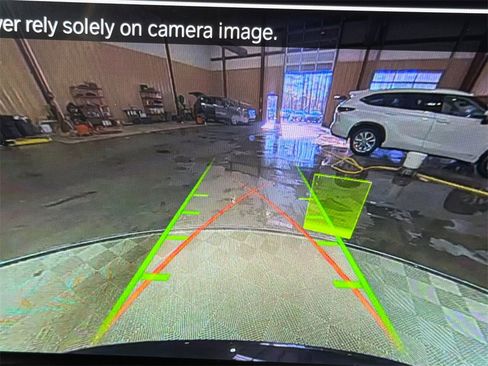 Used 2022 BMW X5 M50i image 31