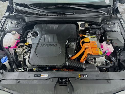 Used 2024 Hyundai Elantra Blue image 33