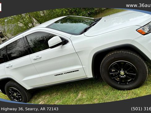 Used 2018 Jeep Grand Cherokee Laredo RWD image 8