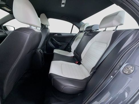 Used 2016 Volkswagen Jetta Sport FWD image 24
