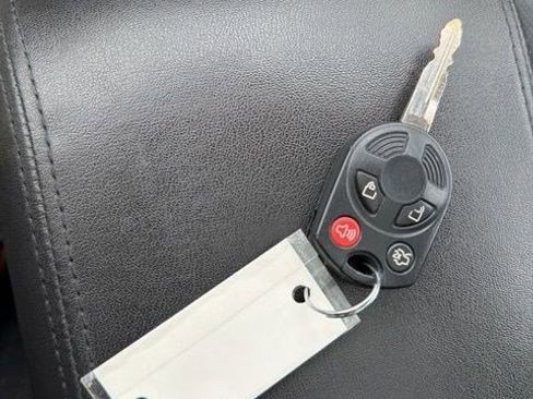 Used 2010 Lincoln MKX AWD image 31