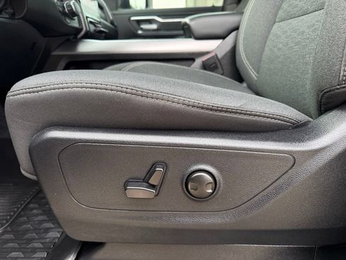 Used 2025 RAM 1500 Big Horn AWD/4WD image 14