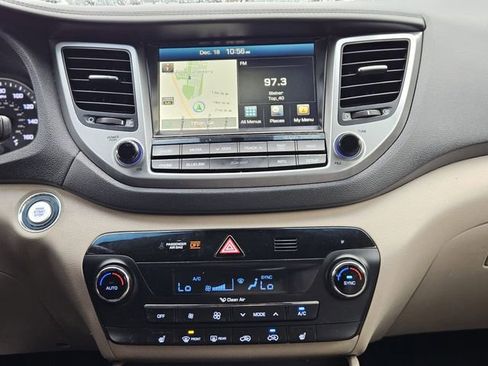 Used 2018 Ford Escape SEL image 21