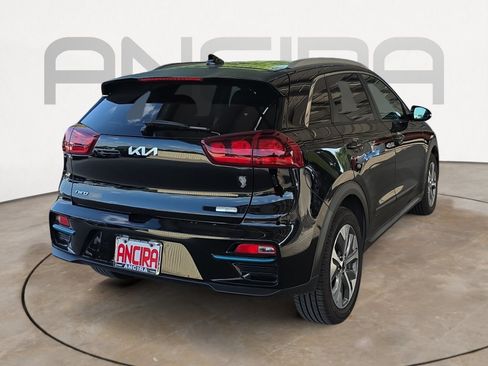 Certified 2022 Kia Niro EX FWD image 8