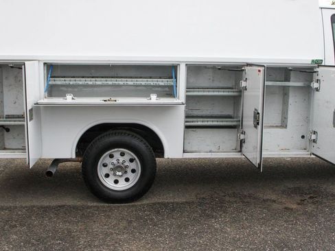 Used 2014 Ford E-350 and Econoline 350 Super Duty w/ Power Windows & Locks Group image 15