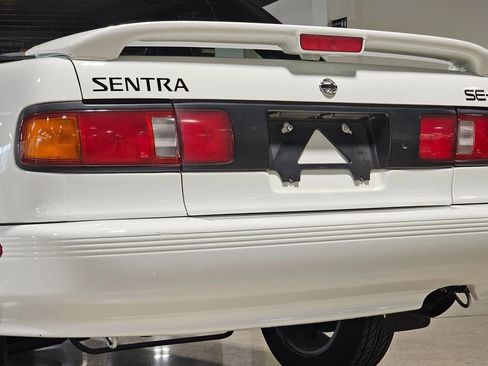 Used 1991 Nissan Sentra SE-R image 17