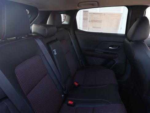 New 2025 Nissan Kicks SR image 18