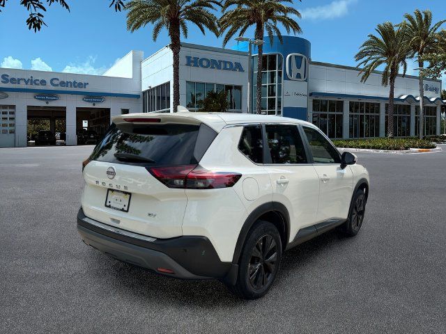 Used 2023 Nissan Rogue SV FWD image 6
