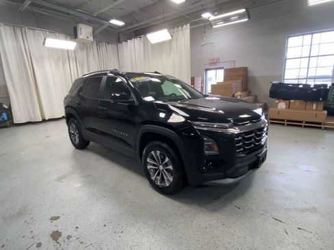 Certified 2025 Chevrolet Equinox LT w/ Convenience Package II AWD/4WD image 3