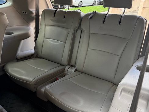 Used 2012 Toyota Highlander SE image 24