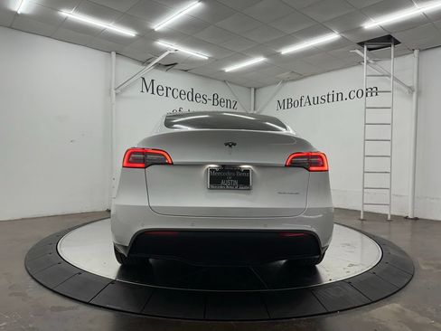 Used 2020 Tesla Model Y Long Range AWD/4WD image 6