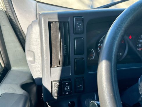 Used 2018 Isuzu NPR HD image 24